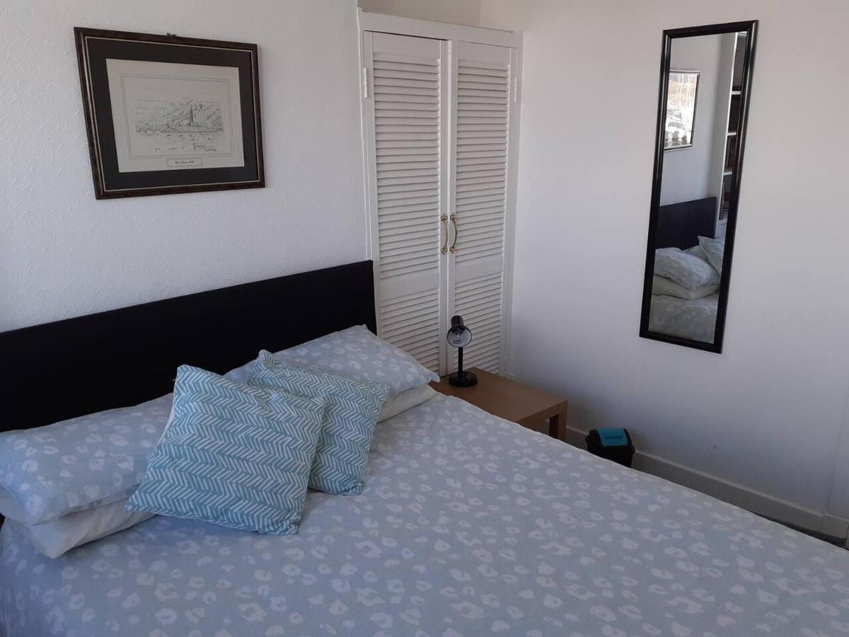 Marina View Lovely Upper 3 Bedroom Apartment Трун Экстерьер фото